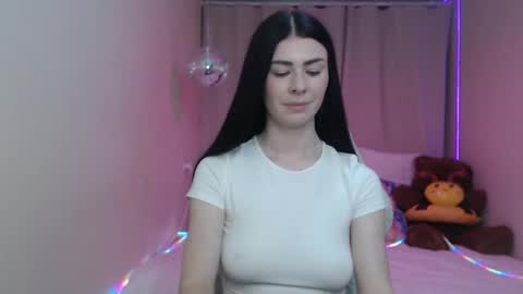 Snapshot of milasecretsss chatting on May 2026 12:01:01 PM milasecretsss online show from May 2026 12:01:01 PM