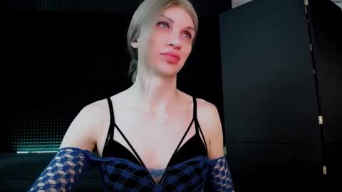 Milena Hardy online show from September 2025 12:47:02 AM