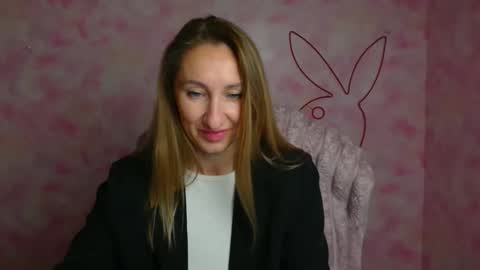 Milena online show from April 2026 05:43:02 AM