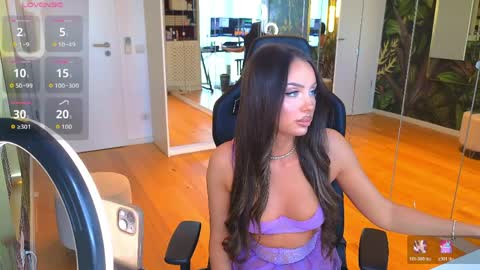 Miley Sin online show from April 2026 11:30:02 AM