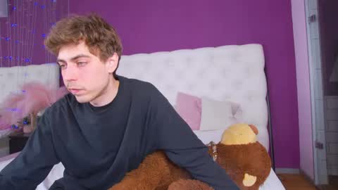 Snapshot of milkhunter_ chatting on April 2026 06:40:02 AM milkhunter_ online show from April 2026 06:40:02 AM