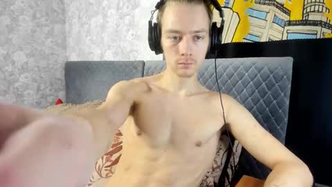 Isaac online show from November 2025 06:41:02 AM