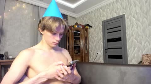 Isaac online show from March 2026 11:42:01 PM