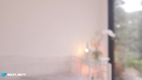 milky_0 online show from March 2026 05:05:01 PM