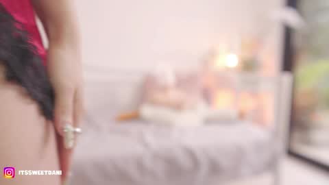 milky_0 online show from April 2026 08:06:02 PM