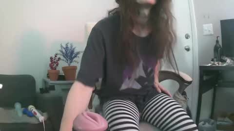 millenamoo online show from September 2025 06:40:01 PM