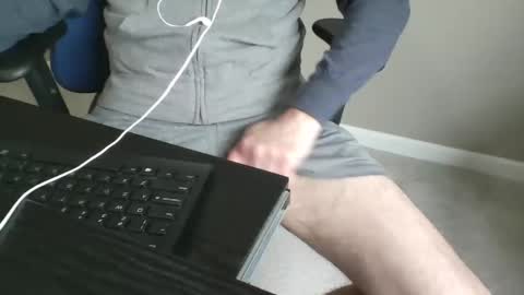 milwaukeebadger24 online show from April 2026 05:30:01 PM