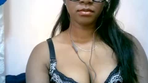 mimie32 online show from July 2026 09:22:01 AM