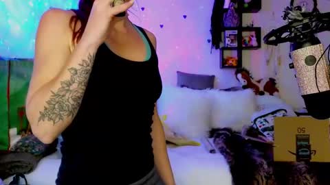 Mindy Mars online show from December 2025 04:48:01 PM