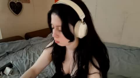 Mindy online show from April 2026 04:21:01 AM