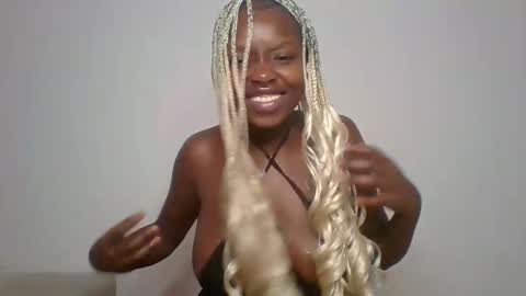 STRAWBERRY online show from February 2025 12:38:02 AM