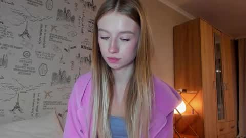 Snapshot of minidiva_ chatting on October 2025 10:32:02 PM Amelia online show from October 2025 10:32:02 PM