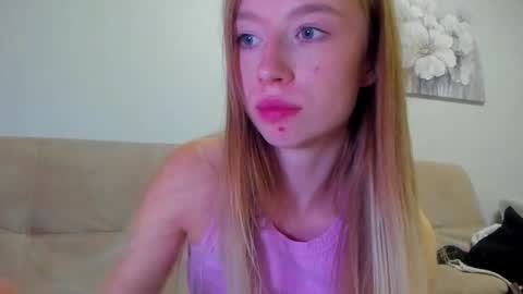 Snapshot of minidiva_ chatting on October 2025 07:47:01 PM Amelia online show from October 2025 07:47:01 PM