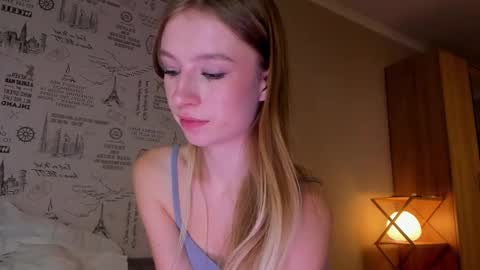 Snapshot of minidiva_ chatting on November 2025 08:52:01 PM Amelia online show from November 2025 08:52:01 PM