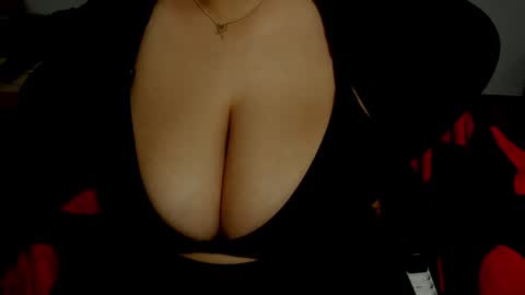 Snapshot of minka0 chatting on December 2024 09:17:01 PM minka0 online show from December 2024 09:17:01 PM