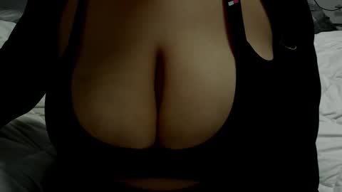 Snapshot of minka0 chatting on March 2026 10:13:01 PM minka0 online show from March 2026 10:13:01 PM