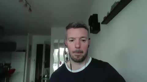 minka28 online show from March 2026 05:25:01 PM