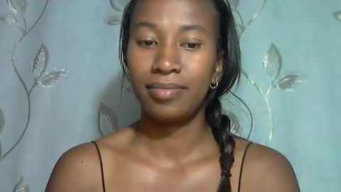 minouch211907 online show from March 2026 04:10:01 PM