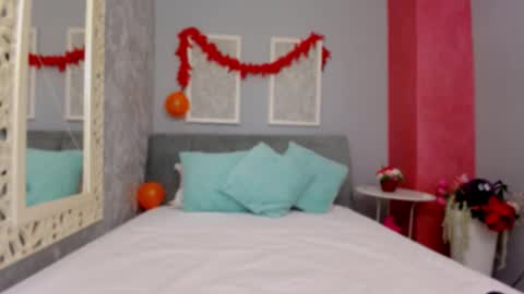 Snapshot of mira_glow chatting on November 2025 04:57:02 AM Mira online show from November 2025 04:57:02 AM