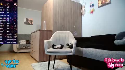 Snapshot of miracle_rose chatting on February 2025 02:07:01 AM Miracle Rose online show from February 2025 02:07:01 AM