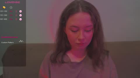 Kira online show from October 2025 03:56:02 PM