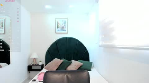Snapshot of miranda_doll_ chatting on May 2026 12:09:02 PM online show from May 2026 12:09:02 PM