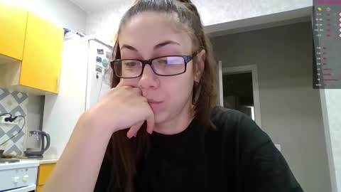 Snapshot of miranda_wish chatting on December 2025 03:44:01 AM MIRANDA online show from December 2025 03:44:01 AM