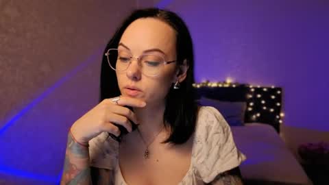MiraSkyy online show from June 2026 06:35:01 PM