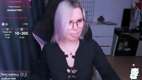 Kira online show from April 2026 07:15:01 PM