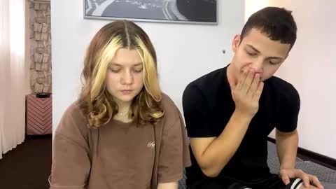 Snapshot of mirelcouple chatting on February 2026 10:00:01 AM mirelcouple online show from February 2026 10:00:01 AM