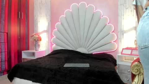 miss__star_ online show from May 2026 02:27:02 PM