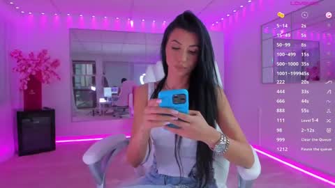 Snapshot of miss_diamond__ chatting on May 2026 05:23:02 AM miss_diamond__ online show from May 2026 05:23:02 AM