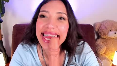 Miss Veronica online show from April 2026 06:25:02 PM