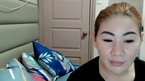 HOT MOMMY ZEPHYR online show from April 2026 08:50:01 AM