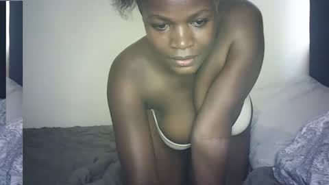 Snapshot of missbutty173518 chatting on April 2026 06:53:02 AM missbutty online show from April 2026 06:53:02 AM