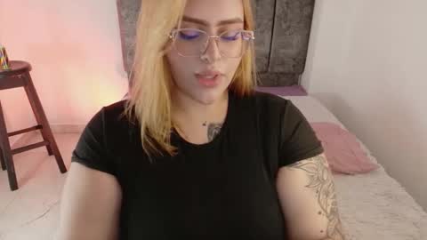 missevans_ online show from April 2026 03:09:01 PM