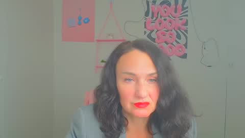 Christina online show from April 2026 06:43:01 PM