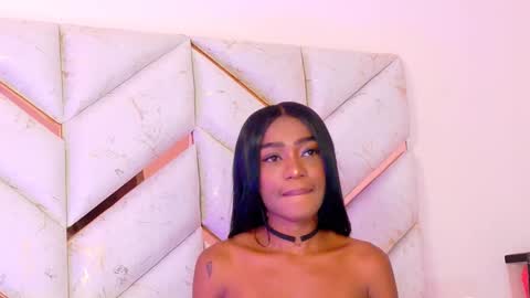 lyly  independient model online show from April 2026 05:57:01 PM