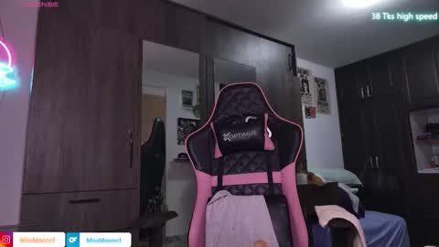 MissMoon online show from March 2026 05:08:01 PM