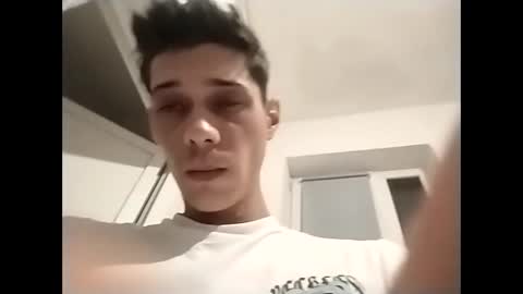 MisteriosoXragazzoX online show from October 2025 06:28:02 PM