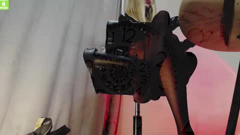 Snapshot of mistress__alice_ chatting on March 2026 06:26:01 AM Mistress Alice online show from March 2026 06:26:01 AM