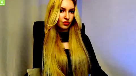 Snapshot of mistress__alice_ chatting on April 2026 07:06:01 AM Mistress Alice online show from April 2026 07:06:01 AM