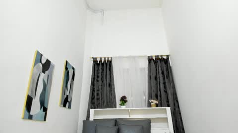 mistt_miaa online show from April 2026 01:00:02 PM