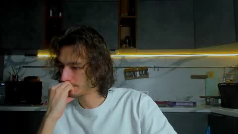MitchelKurse online show from July 2026 07:17:02 PM