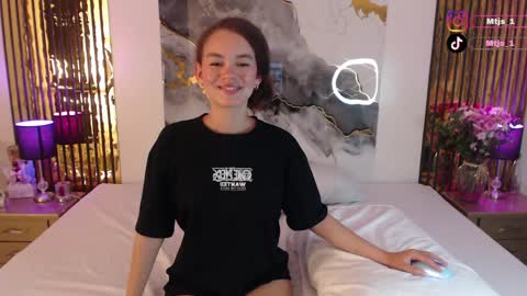 Mtica Brennet online show from April 2026 04:24:02 AM