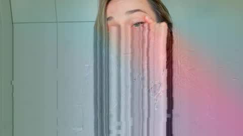 mmminnie online show from April 2026 04:17:02 PM