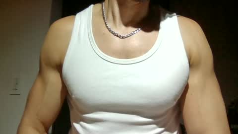mmuscularman online show from June 2026 07:01:02 AM