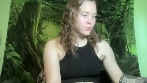 Snapshot of mo0n_goddess chatting on July 2026 01:31:01 AM Misty online show from July 2026 01:31:01 AM