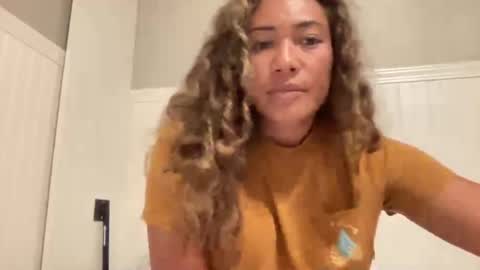 Snapshot of moana_mack9 chatting on July 2026 05:21:01 AM moana_mack9 online show from July 2026 05:21:01 AM