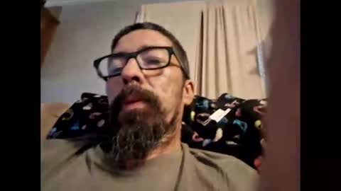Snapshot of mochacoca chatting on May 2026 12:01:01 PM MochaCoca online show from May 2026 12:01:01 PM